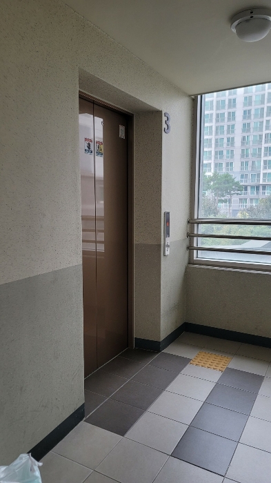 3층 엘리베이터