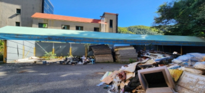 목록1 소재 제시외 천막 주차장2 전경