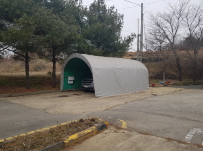 배방읍 북수리 117-8,119(호서로 285)
쇠파이프조 천막지붕 구조물.