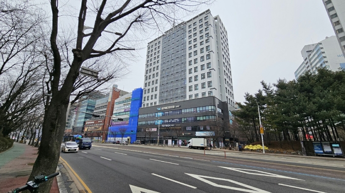 본건 및 도로 전경