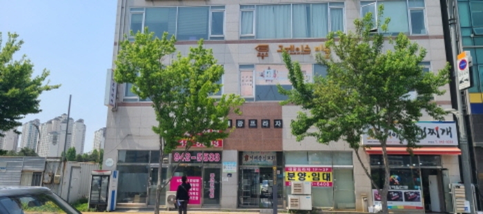 공동 출입구 전