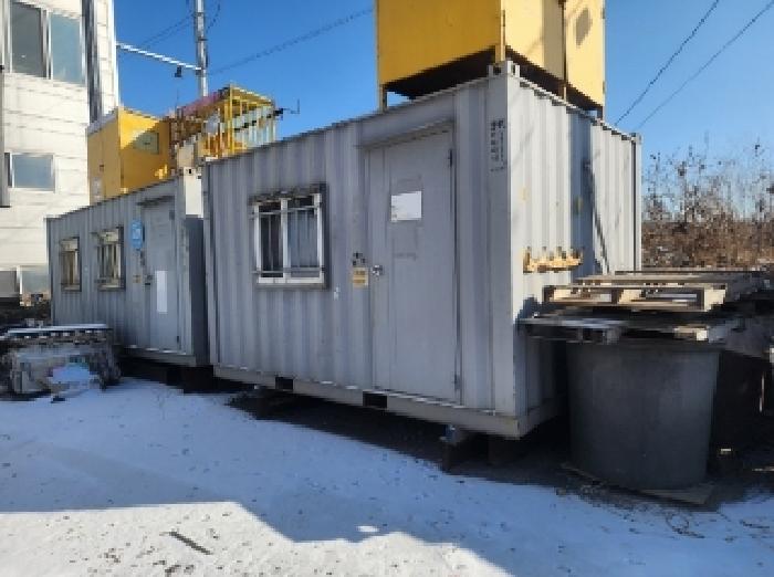 본건에소재하는이동가능한컨테이너