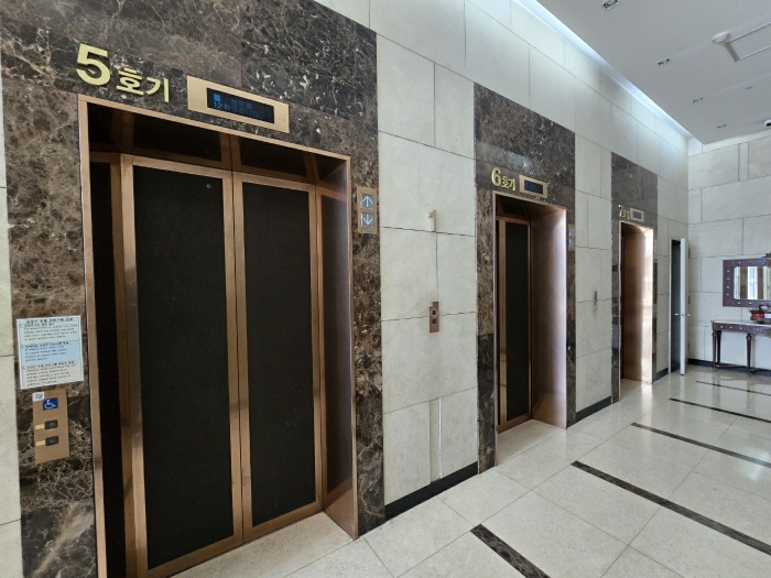 1층 엘리베이터