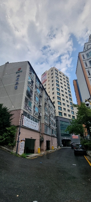 본건 동북아스위트힐아파트 전경