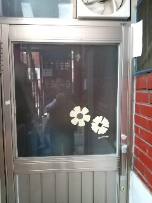 세대출입문(지층좌)