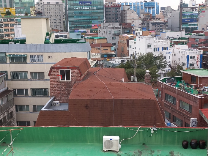 옥탑층 및 제시외(ㄱ) 전경