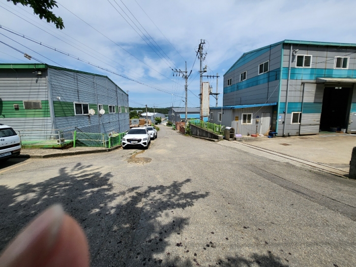 본건동측도로상황