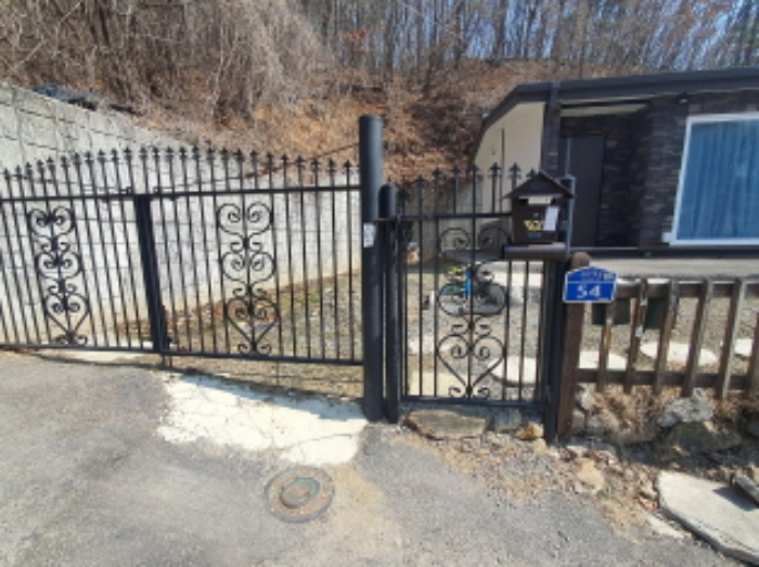 현장사진(건물 대문)