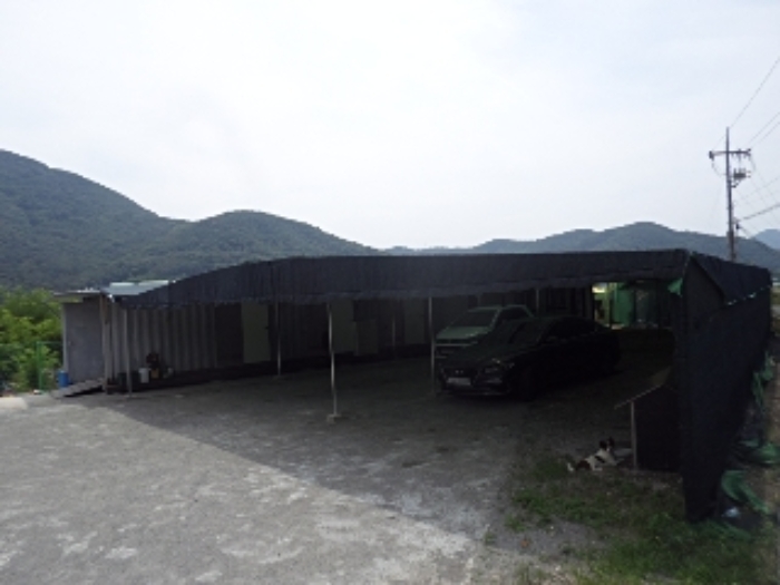 제시외 천막,콘테이너 숙소외 전경