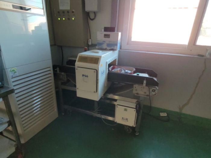 공장에 소재한 기계기구 사진