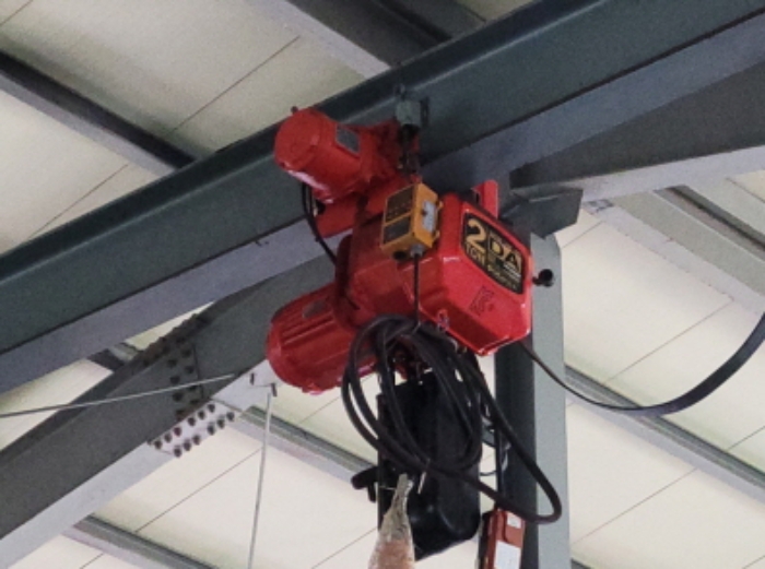 공장에 소재한 기계기구 사진