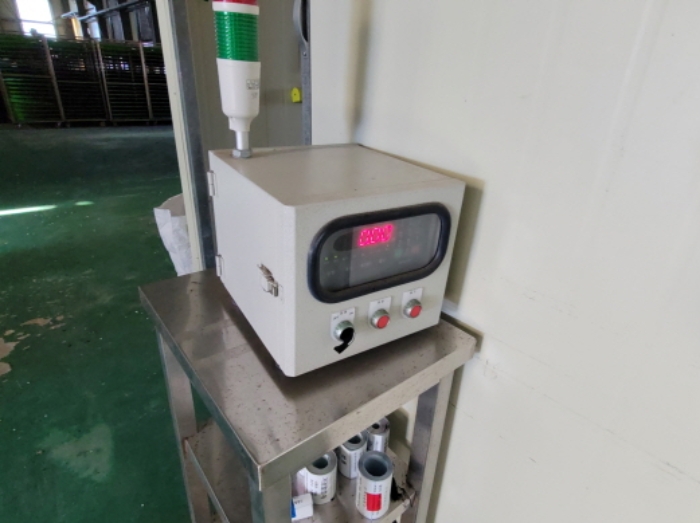 공장에 소재한 기계기구 사진