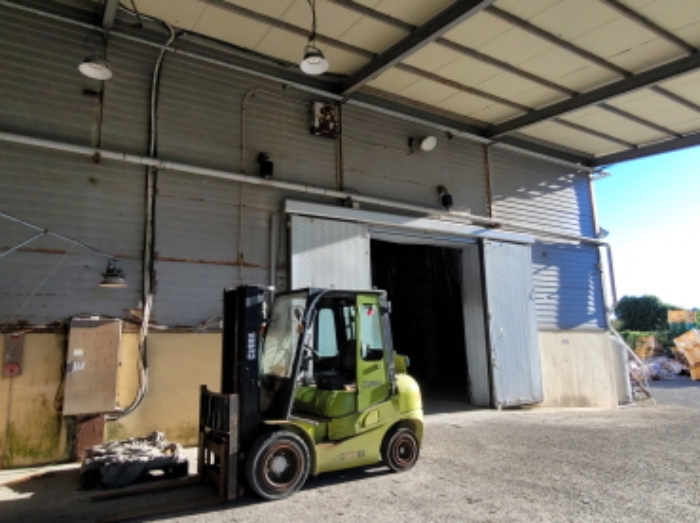 물건4번, 단층 미역가공시설은 대형 냉장실 3동 소재함.