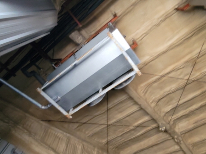 물건4번, 단층 미역가공시설은 대형 냉장실 3동 내부에 냉장기기 2대 소재함.