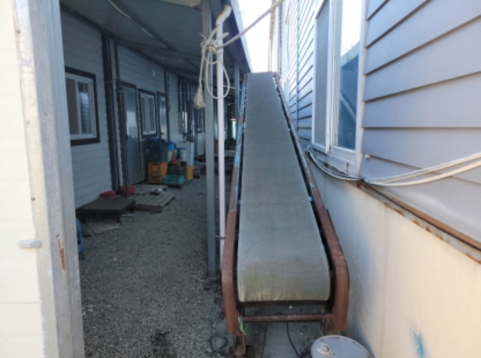 공장에 소재한 기계기구 사진