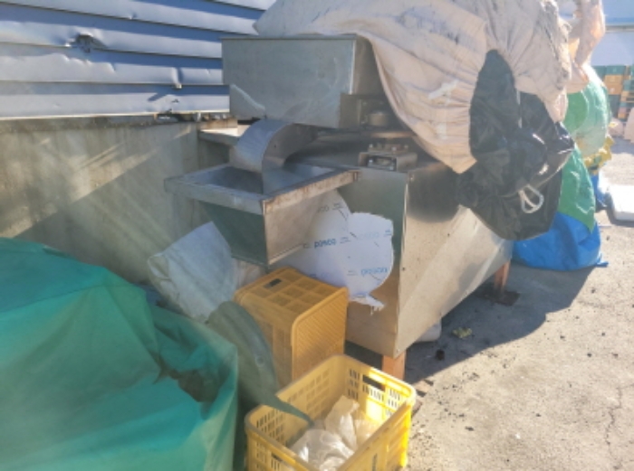 공장에 소재한 기계기구 사진