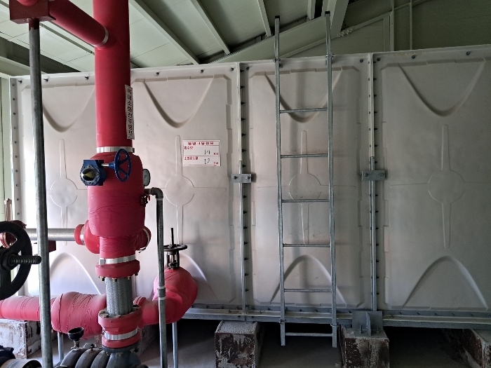 4(다) 옥탑 내부 및 물탱크