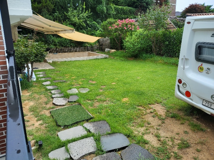 본건 건물 마당