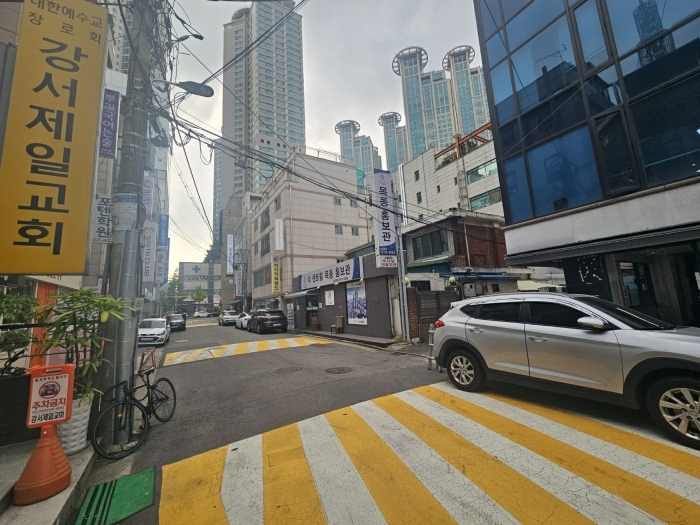 주위환경
(동측에서 촬영)