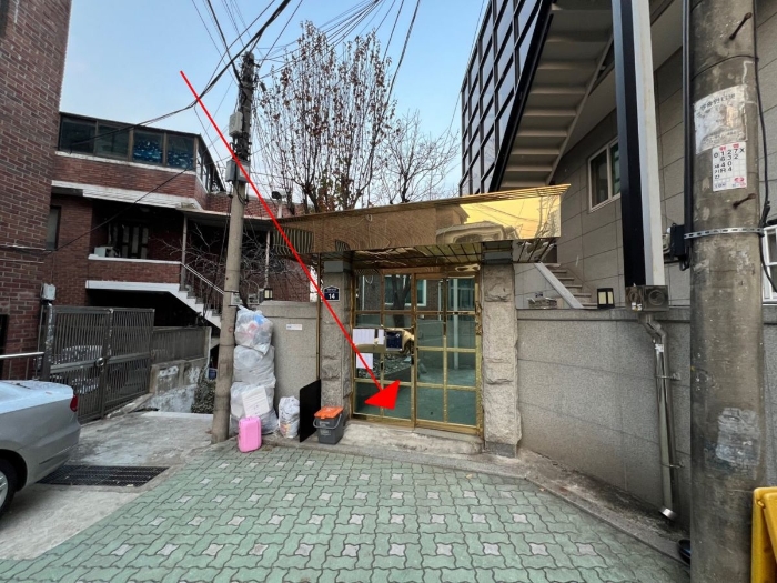 공동출입구 전경(제기동 67-377번지)