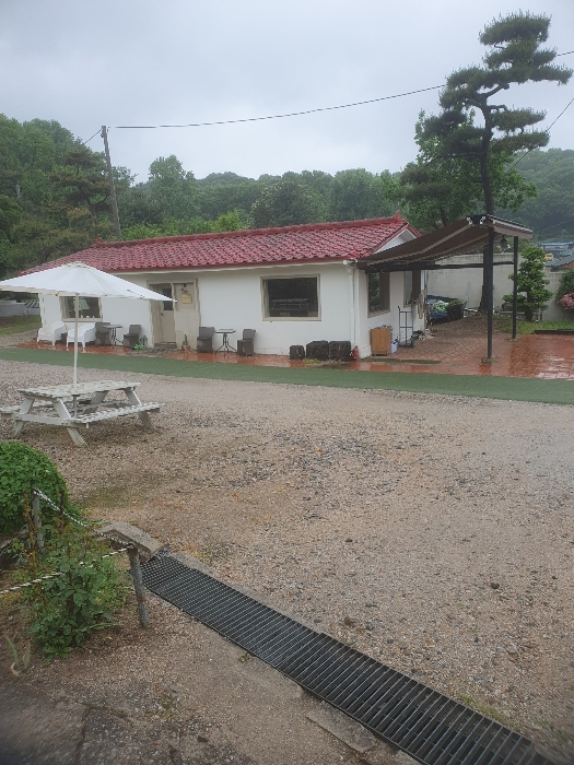 산76-5 소재 카폐)제시외건물(ㄱ)