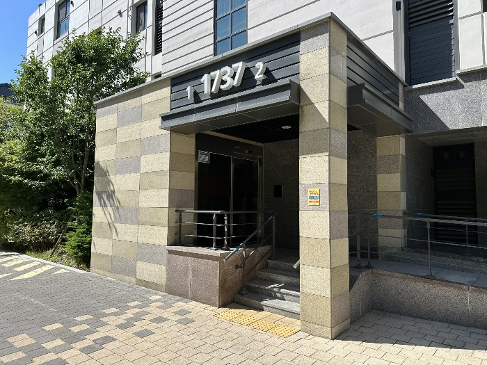 공동 출입구(지상)