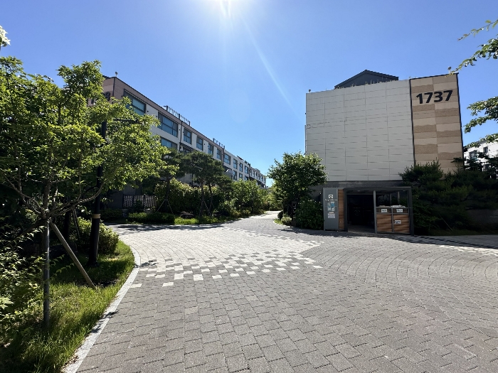 대상물건 단지 내 전경