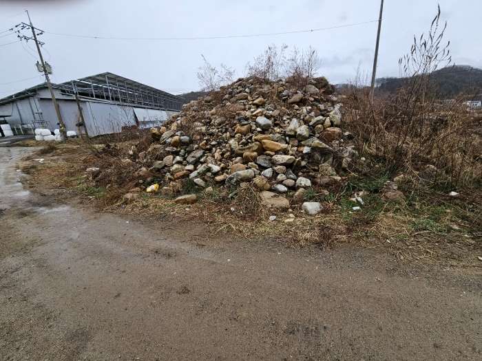 기호5 지상 적치물