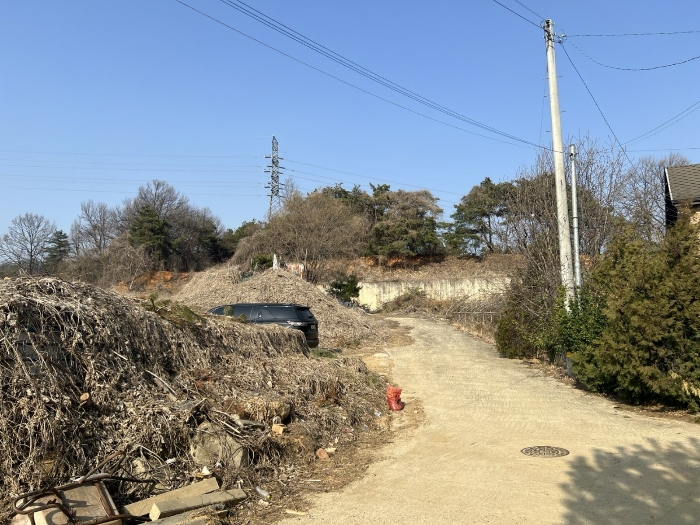 본건(남측에서 촬영)