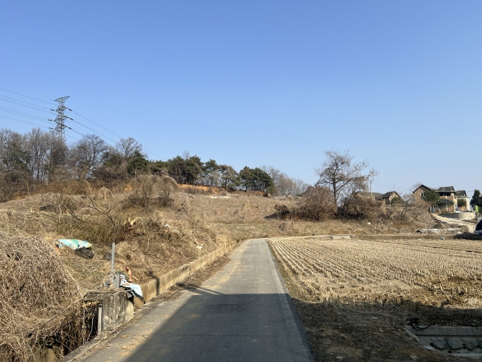 주위환경(서측에서 촬영)