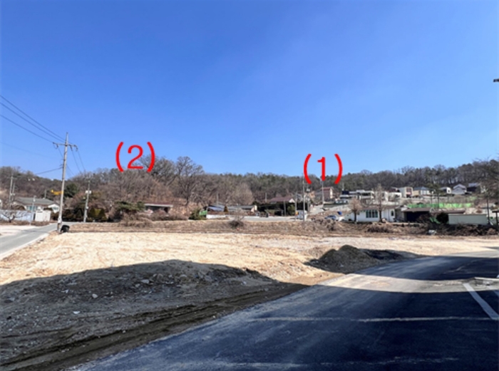 <본건 남서측 인근에서 촬영>‘><br /><img src=