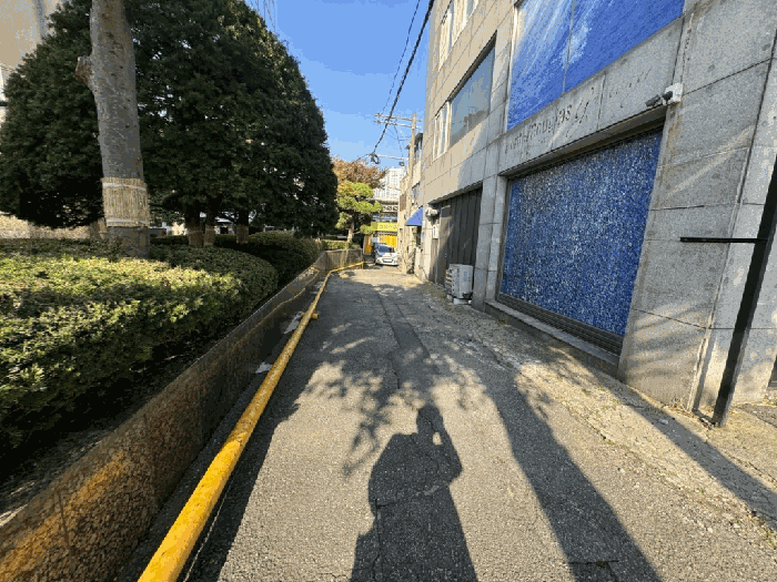 본건 남서측 인접도로