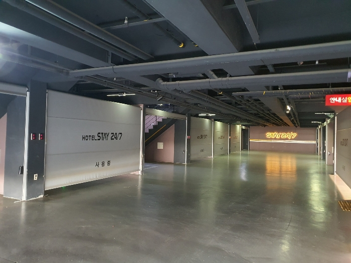 [주차장 : 1층 소재]