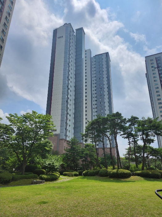  본건 1306동 전경
