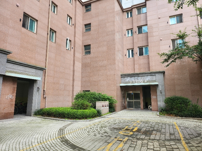 공동현관 출입구