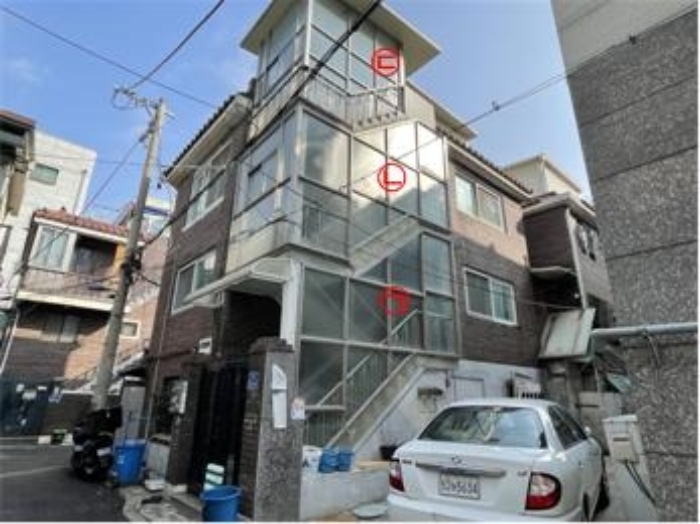 제시외건물 (ㄱ)-(ㄷ)