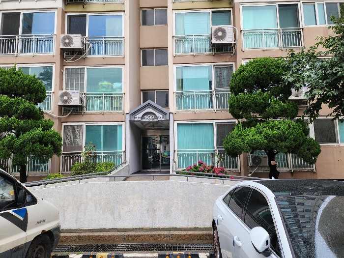 본건 1층 공동 현관