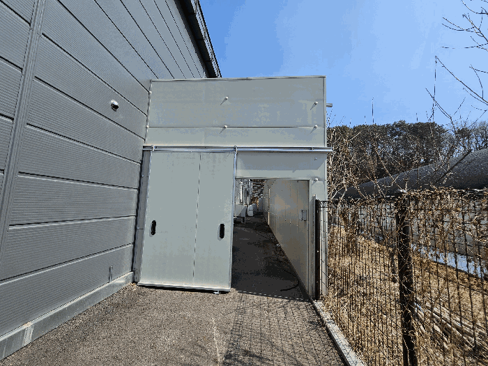 제시외건물 기호 ㉡(지붕 없음)