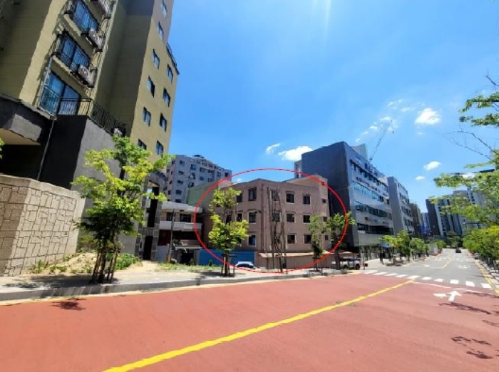 북서측에서 촬영