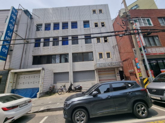 목록1,2. 4층건물 외관