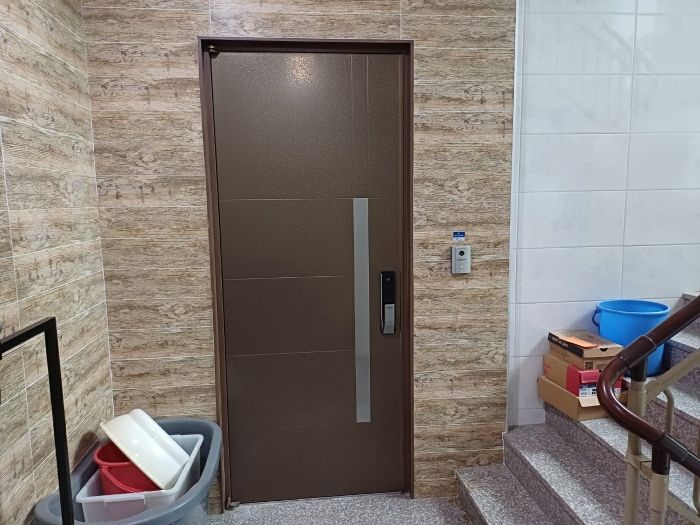 본건 기호(2) 2층 주택 현관