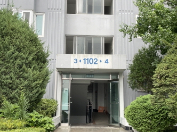 1102호 출입구