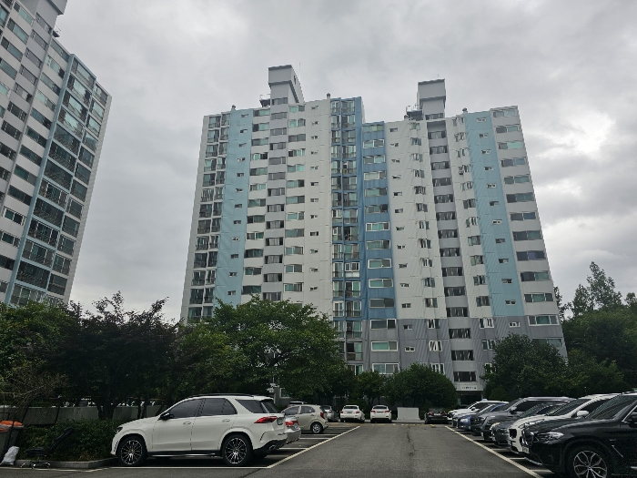 본건 1102동 전경