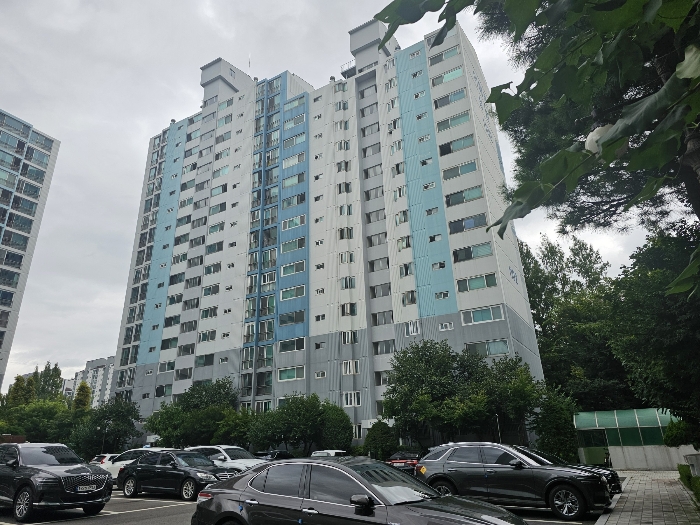 본건 1102동 전경