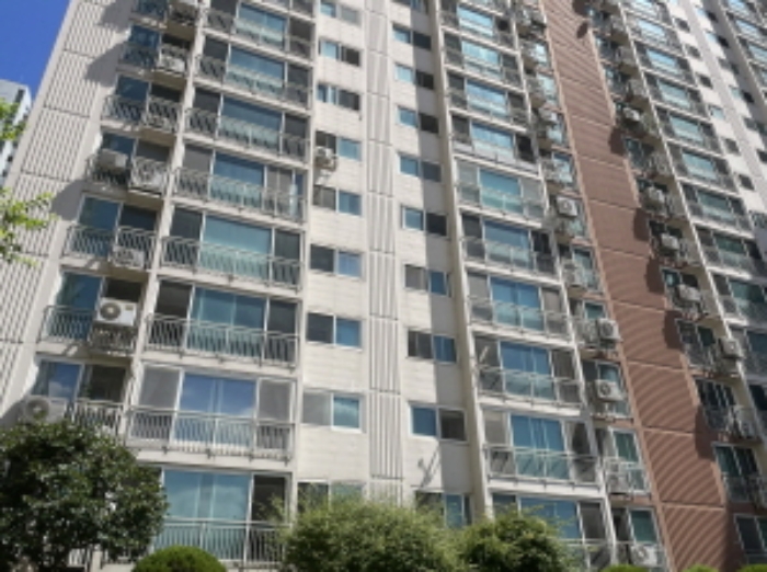 102동 아파트 전경