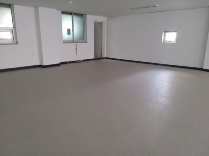 * 본건 목적물 3층 전경(에이스치과)