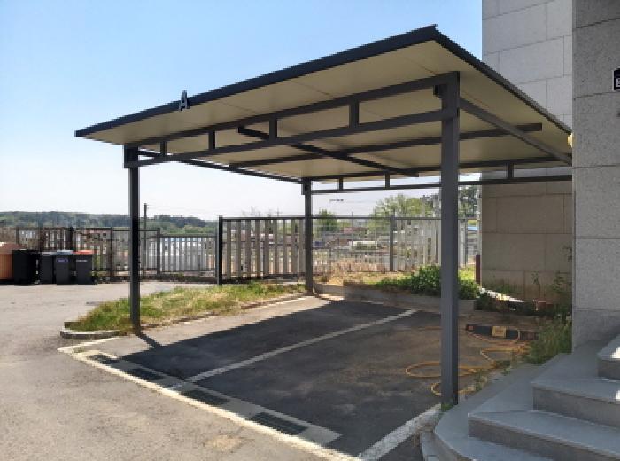 * 본건 목적물 전경(주차시설)