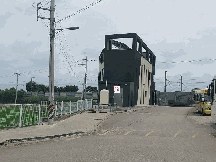 본건 및 제시외 ㉠전경(남서측)