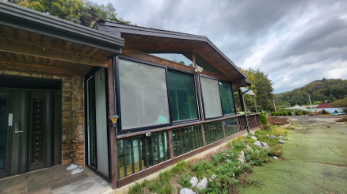 본건 7 제시외 목조슁글지붕단층 다용도실