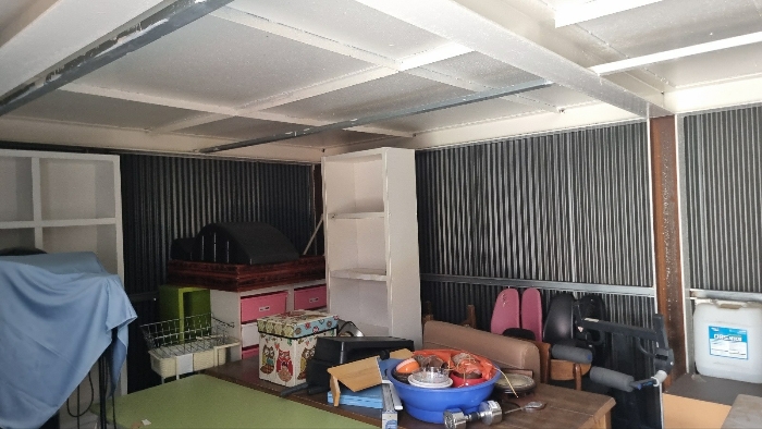 [제시외건물 내부 전경]